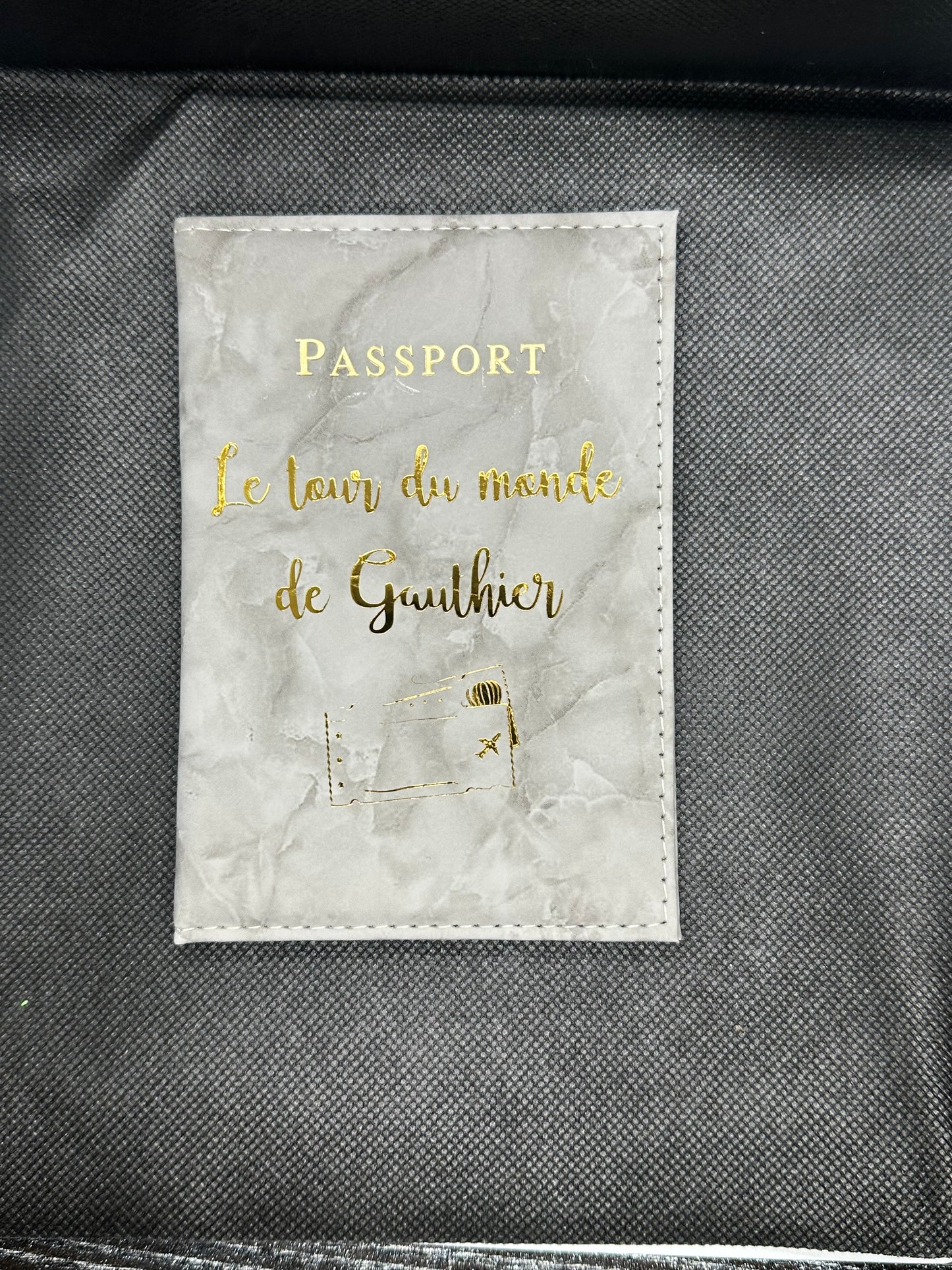 Protège Passeport Personnalisé – Élégant et Unique